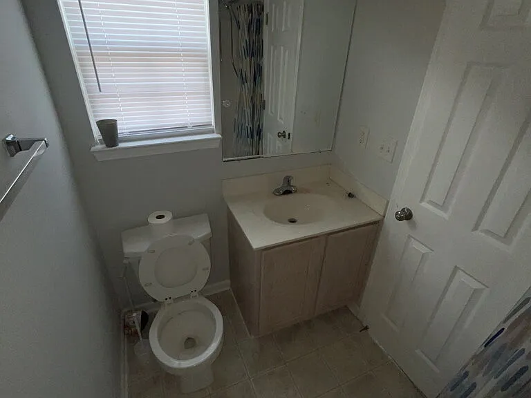 221A Campus Dr #4 — Photo 10