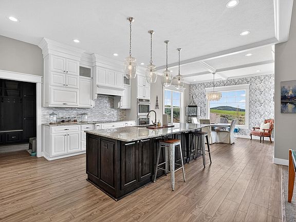 4th image of 349 E Corwin Ln