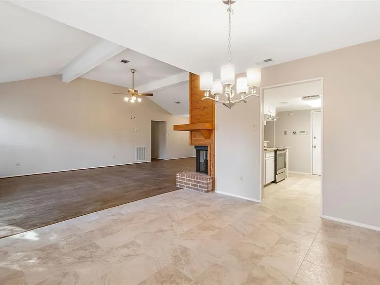 108 N Deerfoot Cir — Photo 23