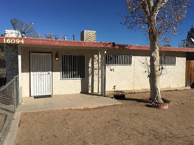 1st image of 16094 Live Oak Ave