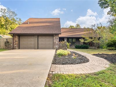 730 E Hickory Ln, Siloam Springs, AR, 72761
