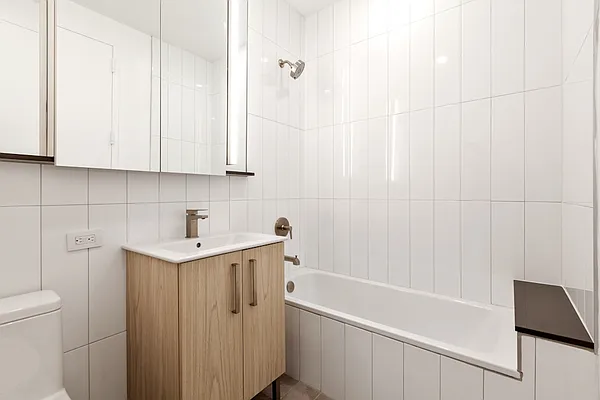 Rented by Greystar | media 28