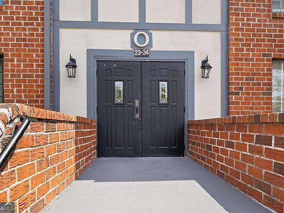 2nd image of 6851 Roswell Rd APT O28