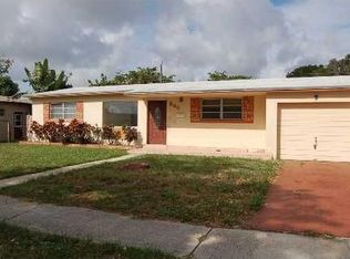 640 SW 69th Ave, Pembroke Pines, FL 33023