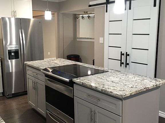 5th image of 2706 Duncan St