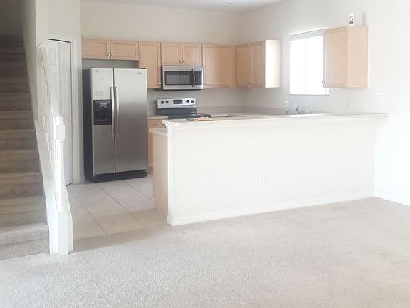 3rd image of 1303 Clove Dr