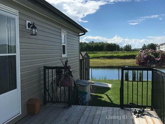 3rd image of 38 Edgewater Cres