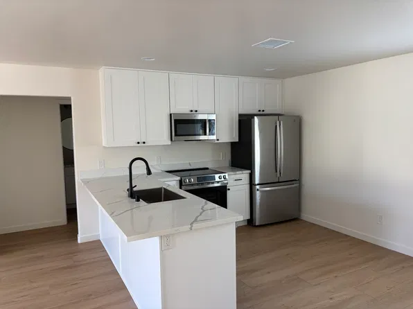 431 Hillside Ter, Vista, CA 92084