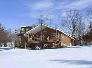 83 Ohara Rd, Ravena, NY 12143