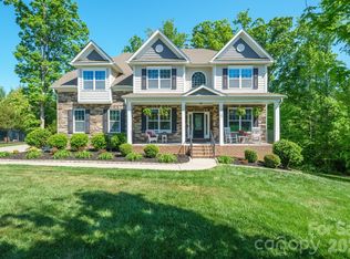 109 Athens Ct, Mooresville, NC 28115