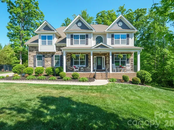 109 Athens Ct, Mooresville, NC 28115