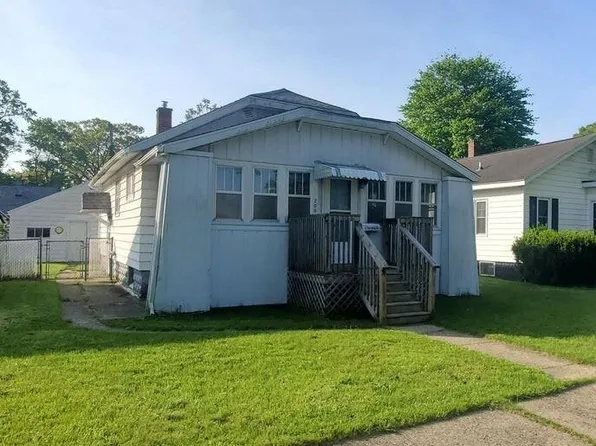 2003 Moulton Ave, Muskegon, MI 49445