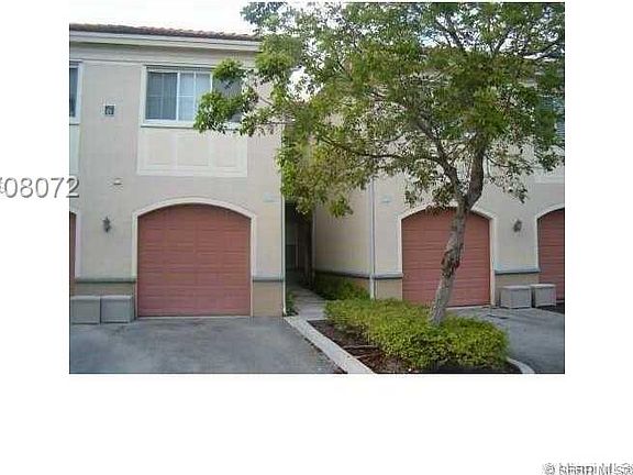 5th image of 2474 Centergate Dr APT 104