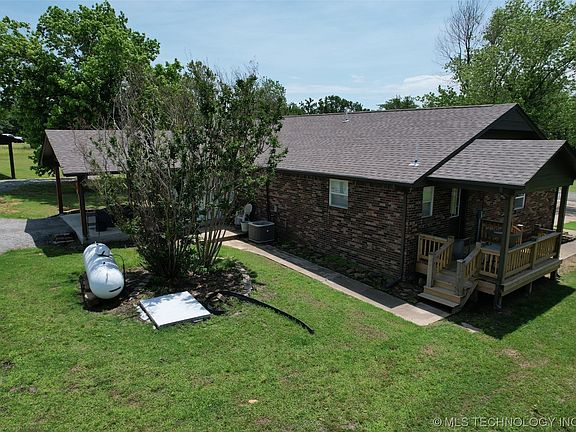 3rd image of 1826 Coon Creek Dr