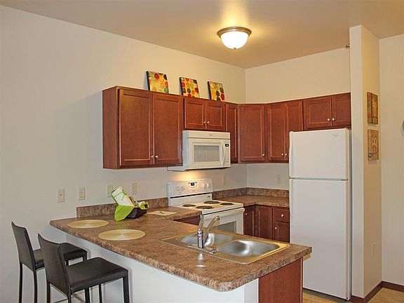 4th image of 822 N Minnesota Ave #107