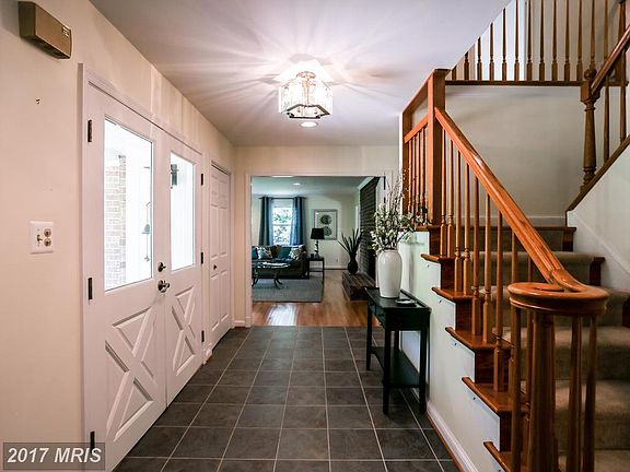 2nd image of 710 Brighton Knolls Dr