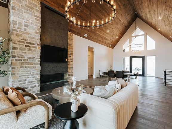 5th image of 1754 S Mountain Ranch Rd