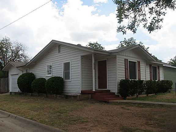 4th image of 1901 Woodard St