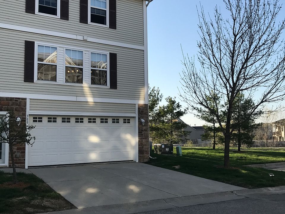 1st image of 388 NE Olivewood