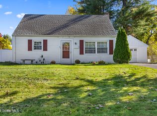 45 Bailey Ave, Latham, NY 12110