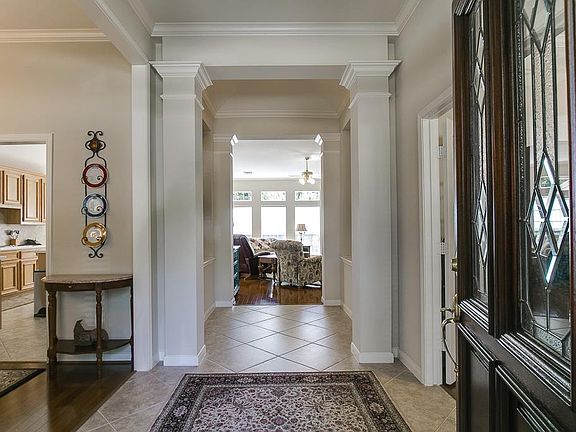4th image of 1807 Lake Arrowhead Dr