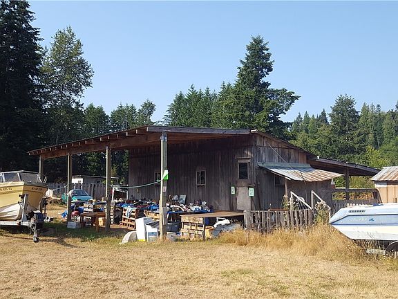 5th image of 120 Sawall Ave W