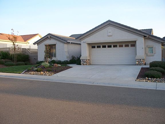3rd image of 1859 Emily Ln