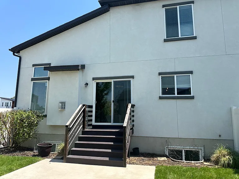 7068 S 300 E — Photo 24