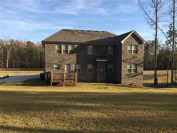 5th image of 179 Barclay Dr