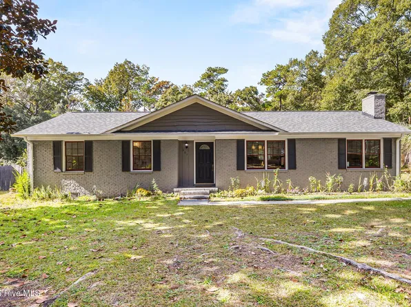 307 Deerfield Rd, Castle Hayne, NC 28429