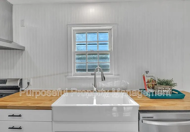 1832 NW 34th St — Photo 10