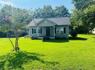 119 Allen Ave, Red Springs, NC 28377