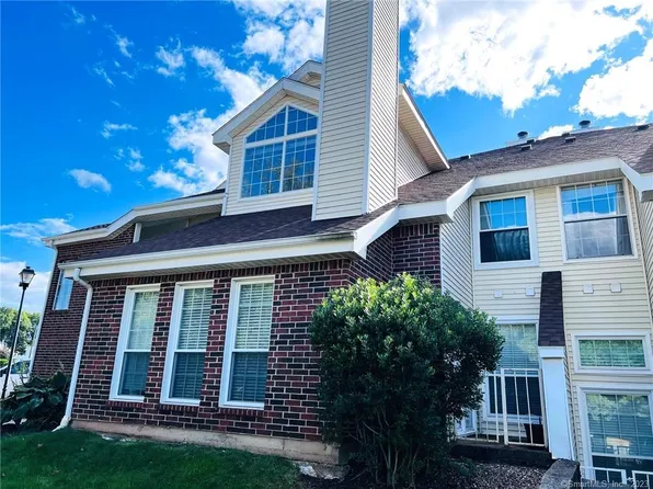 81 Carriage Crossing Lane #81, Middletown, CT 06457