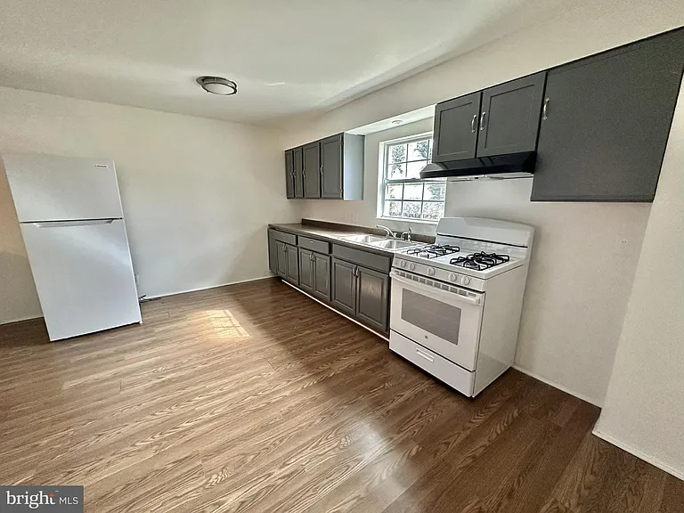 2015 S Lincoln St — Photo 8