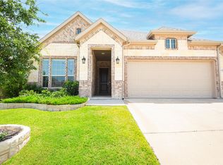 717 Long Iron Dr, Fort Worth, TX 76108