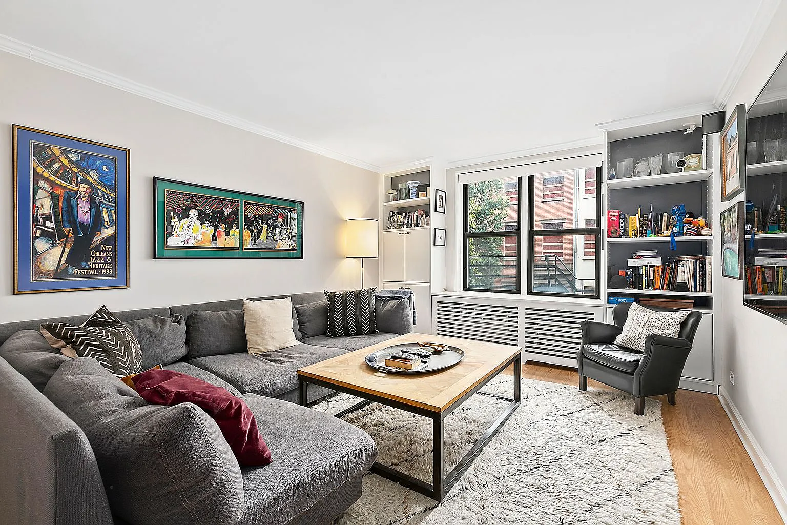 100 Bank St #2C photo 1