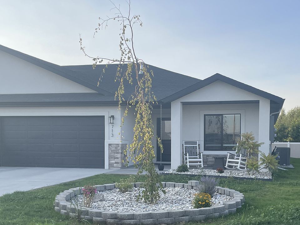 1st image of 713 Cheri Ct