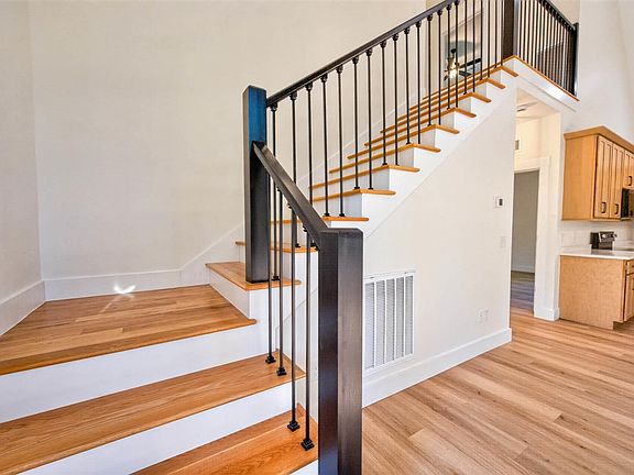 5th image of 254 Falls Ln