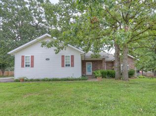 1810 Redbud Dr, Joplin, MO 64801