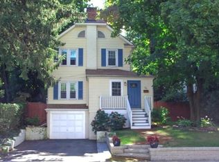 36 Cross St, Bronxville, NY 10708