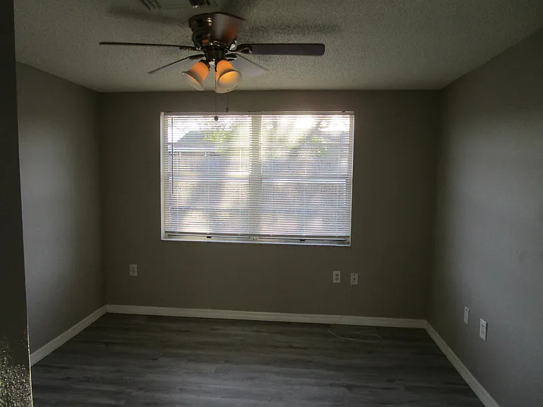 11611 Constance Dr — Photo 18