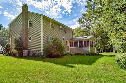5th image of 10 Ticonderoga Ln