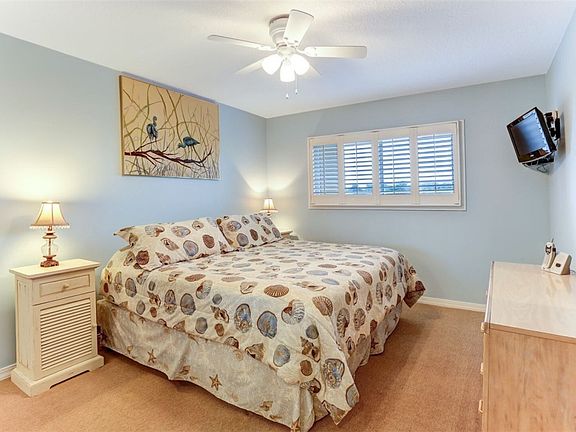 4th image of 382 S Fletcher Ave #212