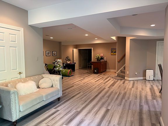 4th image of 11405 Palatine Dr