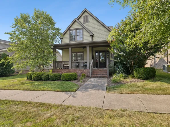 3445 Colebrook Dr, Thompsons Station, TN 37179