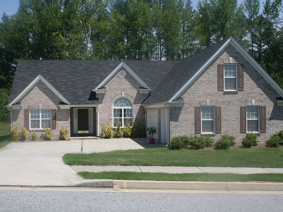 3 bedroom 2 bath with large bonus room for 4th bedroom