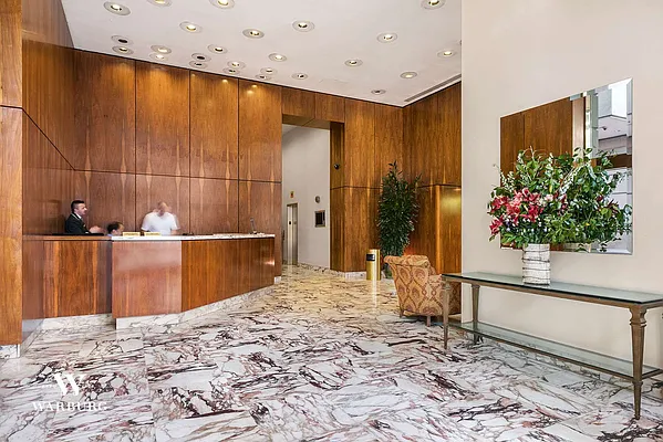 Rented by Warburg | media 24