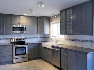 8808 E 85th St, Raytown, MO 64138