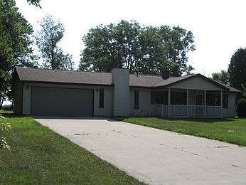 1st image of 414 N Meadow Ln