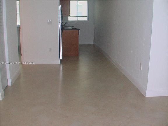 4th image of 2880 Pine Tree Dr APT 5